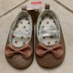 NWT glitter shoes 3-6 months
